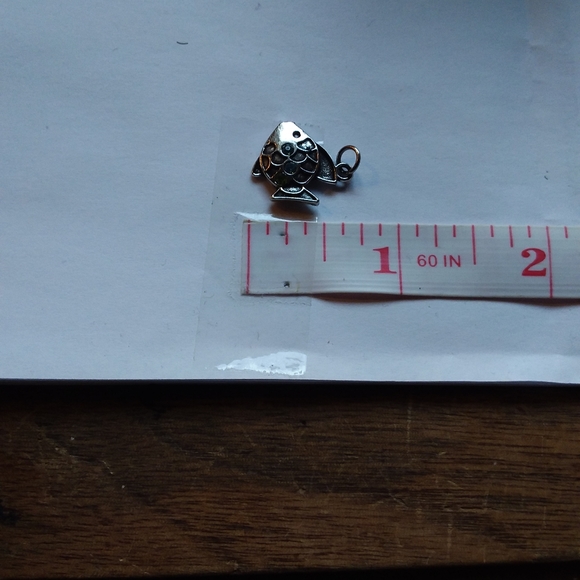 Fish Necklace - Picture 3 of 4